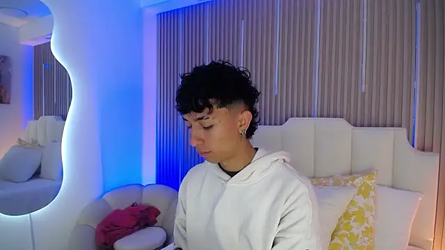 Aiden Rivers  online show from March 16, 2026, 12:53 pm