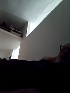 Snapshot of Milwokee chatting on February 20, 2026, 8:16 am Milwokee online show from February 20, 2026, 8:16 am