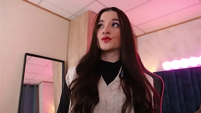 Snapshot of LucyDeLuca chatting on March 2, 2026, 8:10 am LucyDeLuca online show from March 2, 2026, 8:10 am