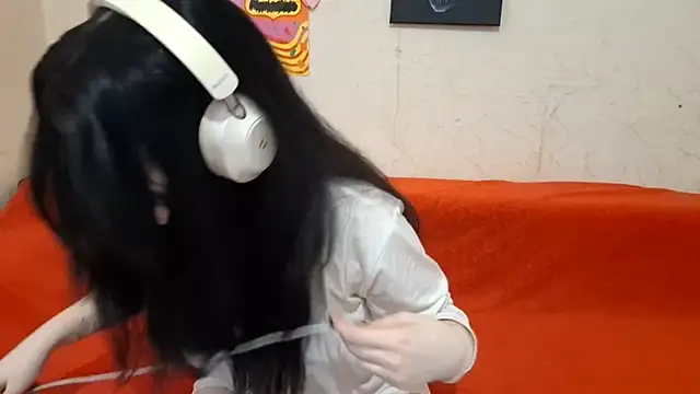 Snapshot of MindyMinty chatting on February 20, 2026, 6:10 am MindyMinty online show from February 20, 2026, 6:10 am