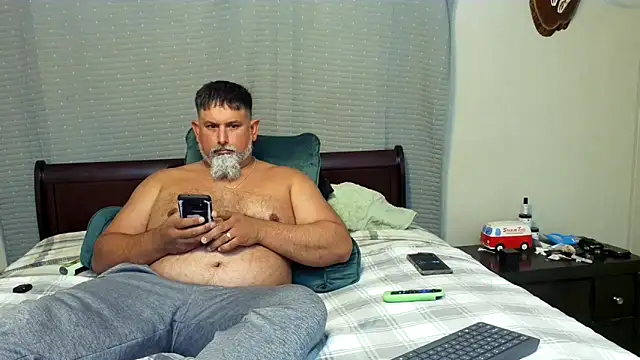 Snapshot of Brownmagic48 chatting on May 27, 2026, 3:25 am Brownmagic48 online show from May 27, 2026, 3:25 am