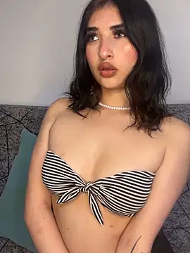 Snapshot of Kattengel_ chatting on February 17, 2026, 12:52 am Kattengel online show from February 17, 2026, 12:52 am