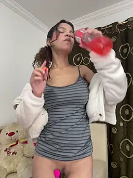 soffii-estrella online show from April 17, 2026, 7:11 am