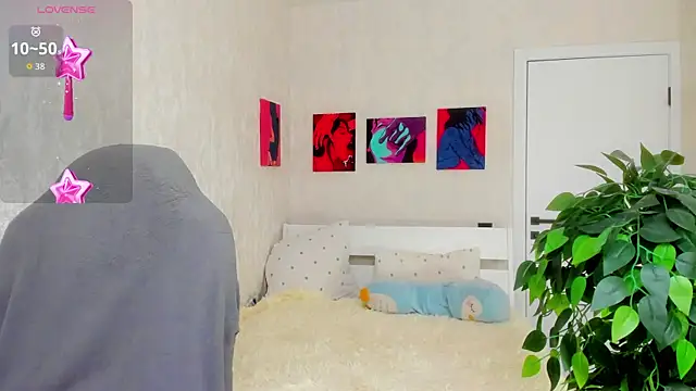 milkbrownn online show from March 20, 2026, 5:30 am