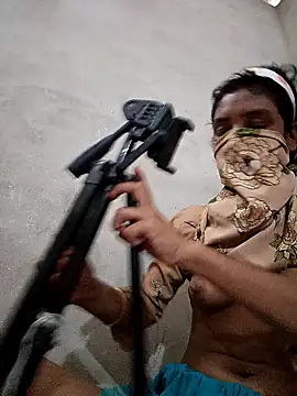 mimpake online show from April 13, 2026, 8:07 am