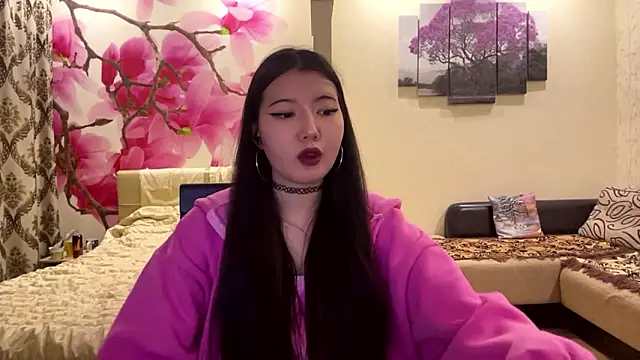 MaeRaads online show from March 3, 2026, 6:48 pm