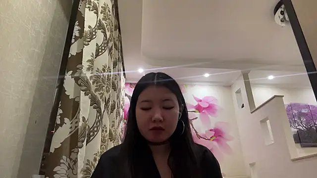 MaeRaads online show from February 18, 2026, 6:48 pm