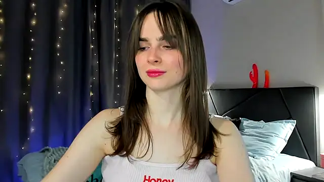 megann fox2 online show from March 4, 2026, 6:37 pm