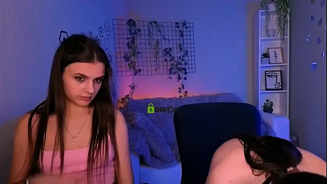 amalialowell online show from March 13, 2026, 8:25 pm