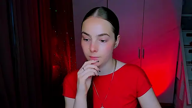 Maddy Wood  online show from June 4, 2026, 9:25 am