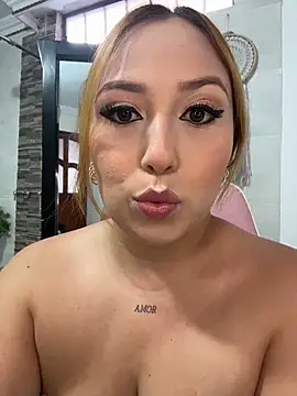 Kiarhatrixie1 online show from March 7, 2026, 6:02 pm