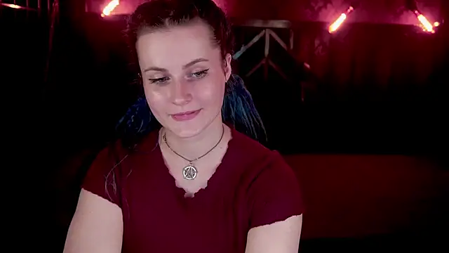 AlisaGracee online show from May 11, 2026, 4:04 pm