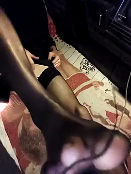 Wdamskiejbieliznie online show from February 16, 2026, 5:55 pm