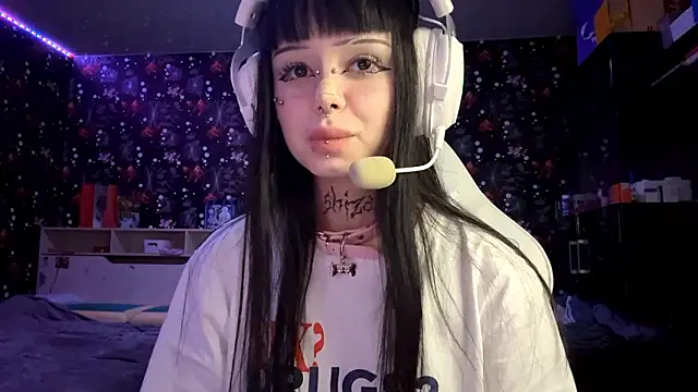 Luna Sohotti online show from March 3, 2026, 3:19 pm