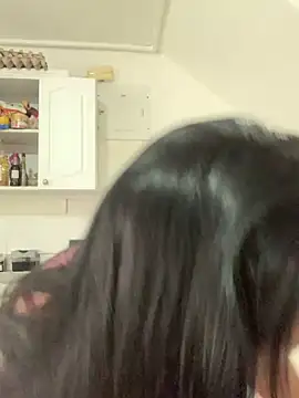 Snapshot of Mishell_Perez chatting on February 19, 2026, 8:17 pm Mishell Perez online show from February 19, 2026, 8:17 pm