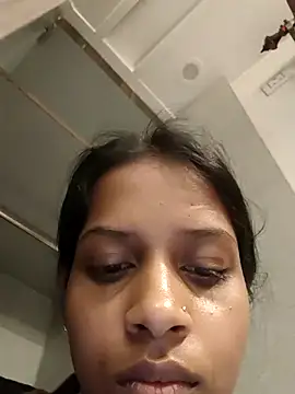 Rani1993 online show from April 16, 2026, 5:14 pm