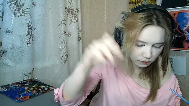 MilaTyan online show from April 27, 2026, 3:54 pm