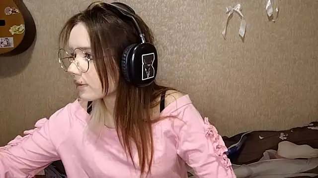 MilaTyan online show from March 8, 2026, 5:05 pm