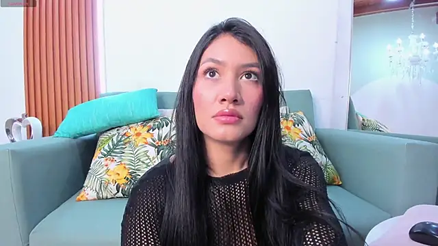 Snapshot of Violett_Rosse_ chatting on March 3, 2026, 2:57 pm Violett Rosse online show from March 3, 2026, 2:57 pm