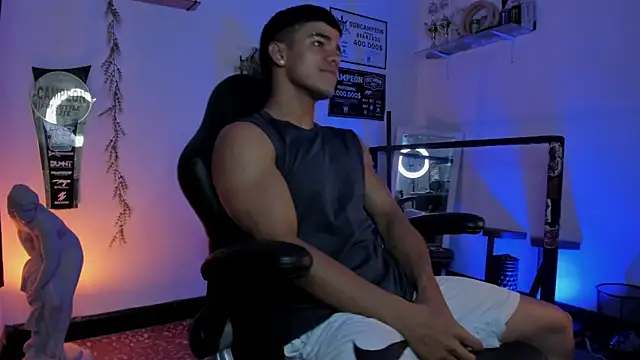 Snapshot of Rob_zaens33 chatting on February 21, 2026, 2:19 pm Rob zaens33 online show from February 21, 2026, 2:19 pm