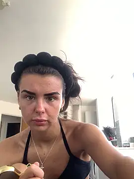 Amberbanxx online show from May 1, 2026, 9:36 am