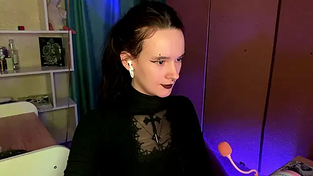 MabelDefina online show from March 16, 2026, 11:03 am