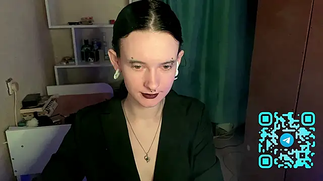 MabelDefina online show from April 18, 2026, 1:02 pm