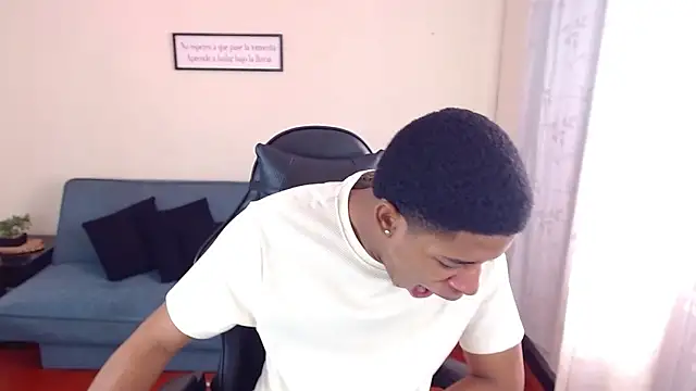 Snapshot of liiam3 chatting on February 22, 2026, 2:19 pm liiam3 online show from February 22, 2026, 2:19 pm