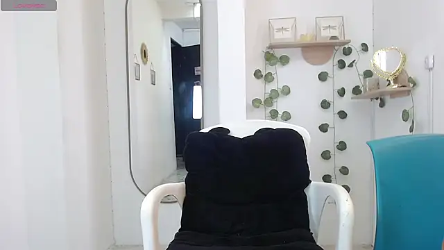 Snapshot of dark_dreams_ chatting on July 11, 2026, 7:47 pm dark dreams online show from July 11, 2026, 7:47 pm