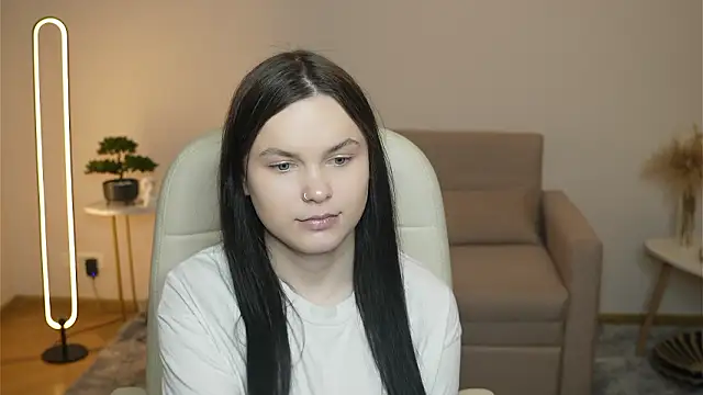 Snapshot of LeilaErcolani chatting on February 22, 2026, 11:34 am LeilaErcolani online show from February 22, 2026, 11:34 am