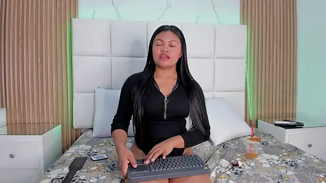 Snapshot of shanarani chatting on February 27, 2026, 5:02 pm shanarani online show from February 27, 2026, 5:02 pm