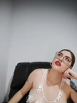 Snapshot of roouse_moon chatting on March 22, 2026, 10:11 pm roouse moon online show from March 22, 2026, 10:11 pm