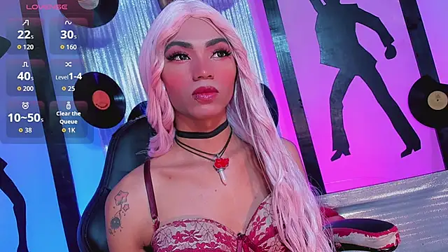 Snapshot of suzume_Mendez chatting on June 3, 2026, 11:22 am suzume Mendez online show from June 3, 2026, 11:22 am