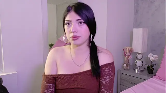 IsabellaRossi online show from June 29, 2026, 6:18 pm