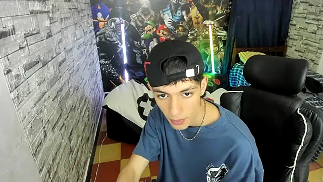 Snapshot of wex_077 chatting on February 26, 2026, 1:27 am wex 077 online show from February 26, 2026, 1:27 am