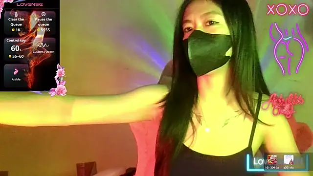 Snapshot of Luna_Moonfang chatting on May 13, 2026, 3:24 am Luna Moonfang online show from May 13, 2026, 3:24 am