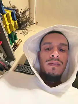 Thatguy 2026 online show from March 13, 2026, 6:29 am