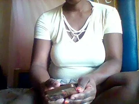 Snapshot of zee66658 chatting on June 19, 2026, 10:43 am zee66658 online show from June 19, 2026, 10:43 am
