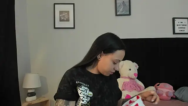 sabbrand0111 online show from February 27, 2026, 7:57 pm