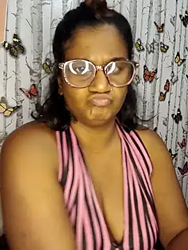 indianstrawberrylips4u online show from June 15, 2026, 5:45 pm