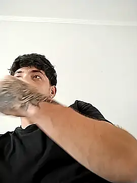 Snapshot of machodotado97 chatting on February 19, 2026, 5:43 pm machodotado97 online show from February 19, 2026, 5:43 pm