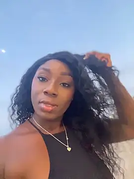 ZarahFerreira online show from May 27, 2026, 11:23 pm