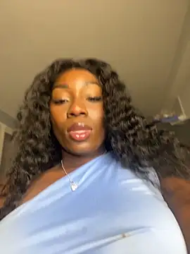 ZarahFerreira online show from May 4, 2026, 11:40 pm