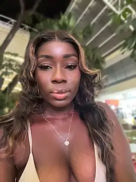 ZarahFerreira online show from July 25, 2026, 12:07 am