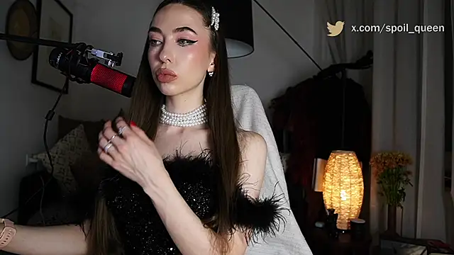 supreme dominatrix online show from May 13, 2026, 8:49 pm
