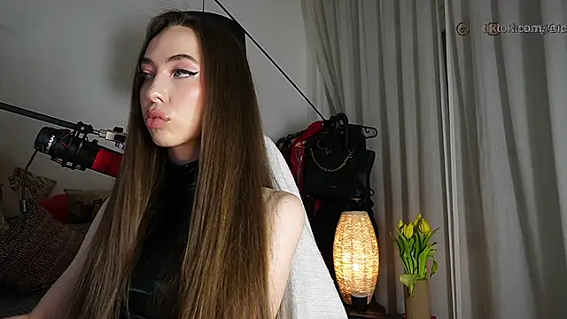 supreme dominatrix online show from April 23, 2026, 8:54 pm