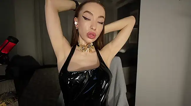 Snapshot of supreme_dominatrix chatting on March 7, 2025, 3:40 am supreme dominatrix online show from March 7, 2025, 3:40 am