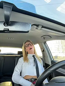 Snapshot of LisaMurr chatting on February 21, 2026, 8:49 am LisaMurr online show from February 21, 2026, 8:49 am