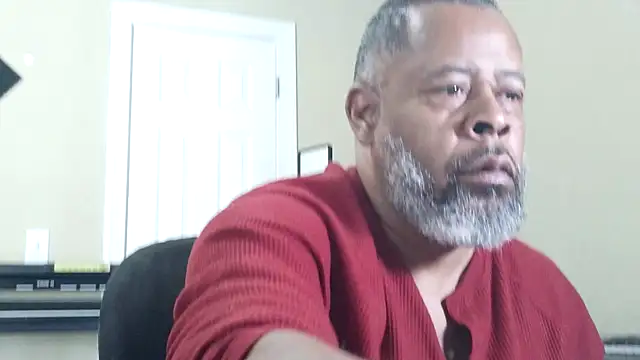 Cleozevo1961 online show from April 1, 2026, 5:10 pm