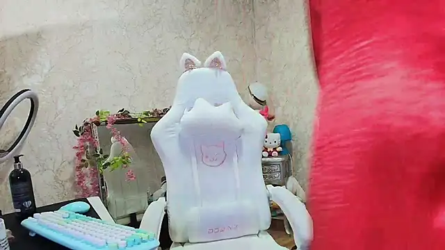 SelinaRussell online show from June 5, 2026, 8:09 am